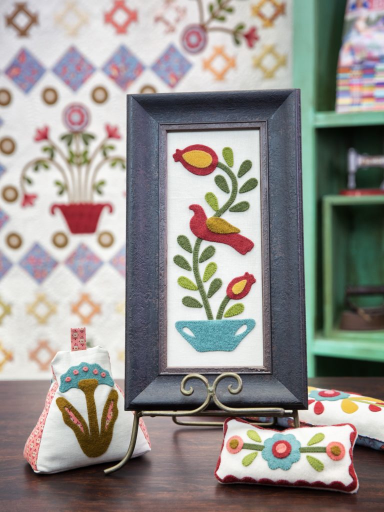Set with appliqué main image 1