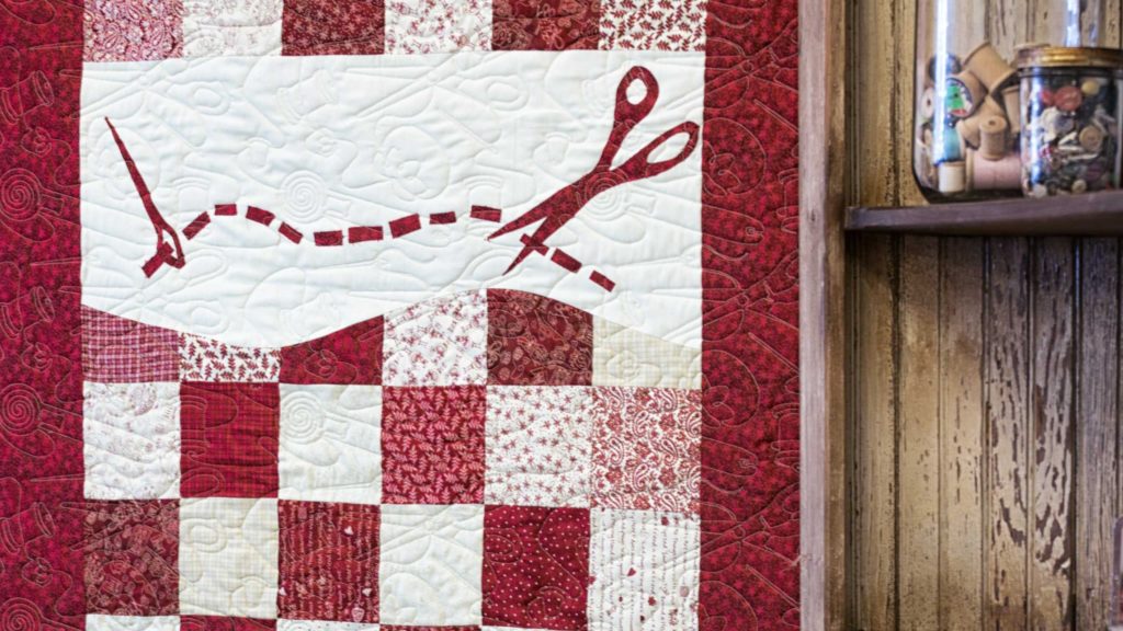The Little Stitches Wall Hanging Quilt from Missouri Star Quilt Co. Watch the free quilt tutorial today!