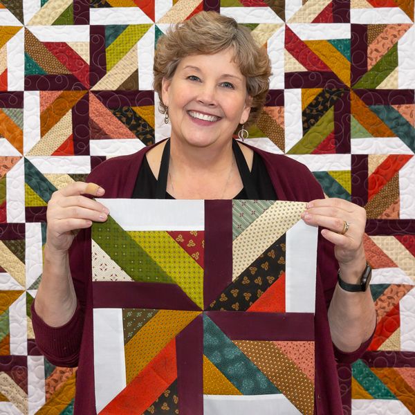 The Brilliant Swirl from Missouri Star Quilt Co. Watch the free quilt tutorial today. 
