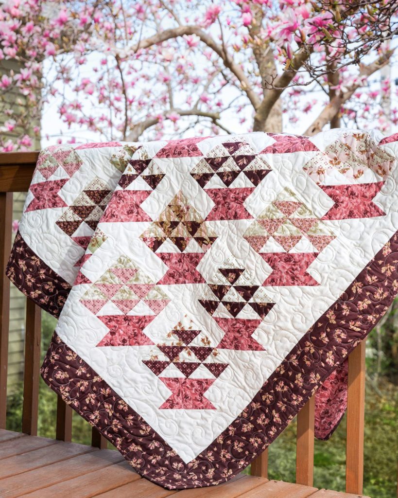 The May Day Basket Quilt from Missouri Star Quilt Co. Watch the free quilt tutorial today. 
