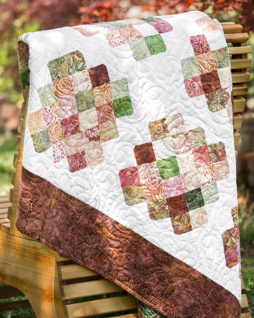 The Turnabout Granny Square Quilt from Missouri Star Quilt Co. Watch the free quilt tutorial today. 