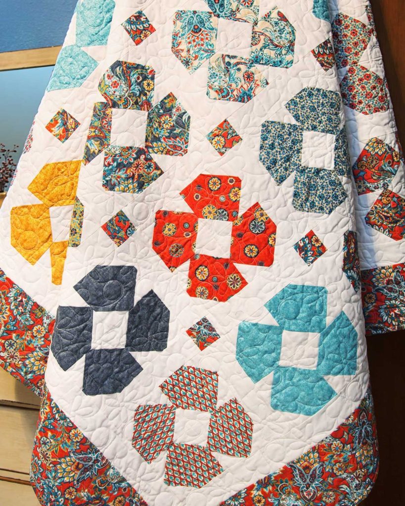 The Dizzy Daisy Quilt from Missouri Star Quilt Co. Watch the free quilt tutorial today. 