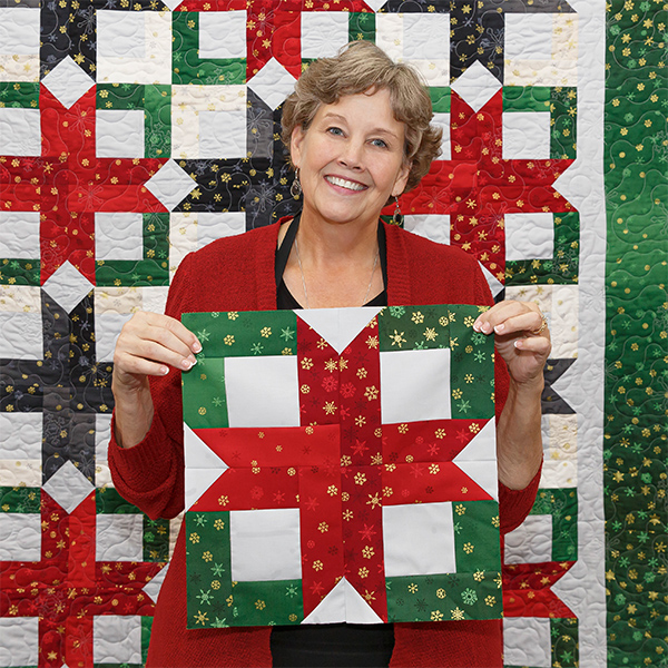 The Snowball Star Quilt from Missouri Star Quilt Co. Watch the free quilt tutorial today. 