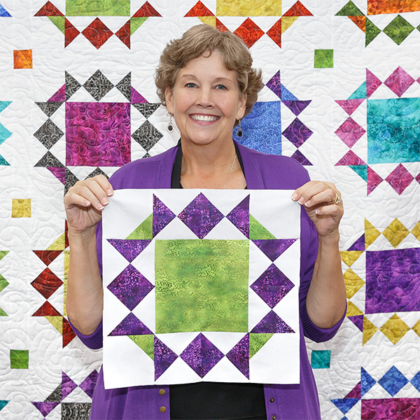 The Hourglass Wreath Quilt from Missouri Star Quilt Co. Watch the free quilt tutorial today. 